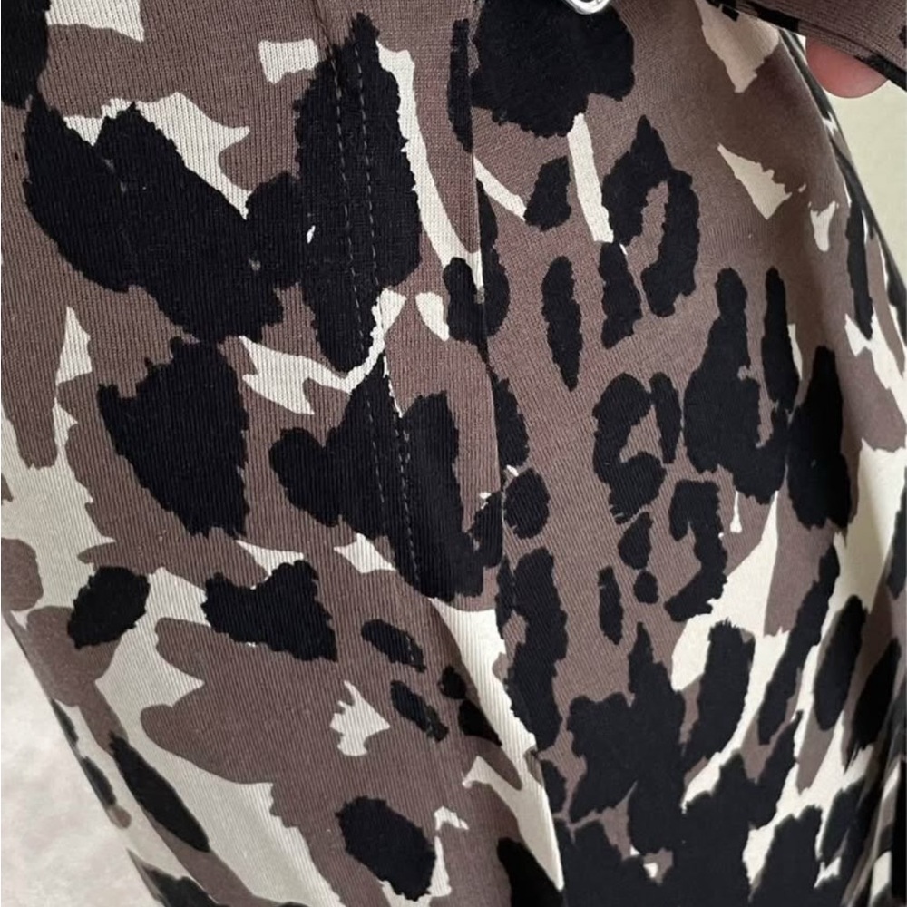 Banana Republic Elegant Black and Cream Patterned Dress (L) - Picture 8 of 12
